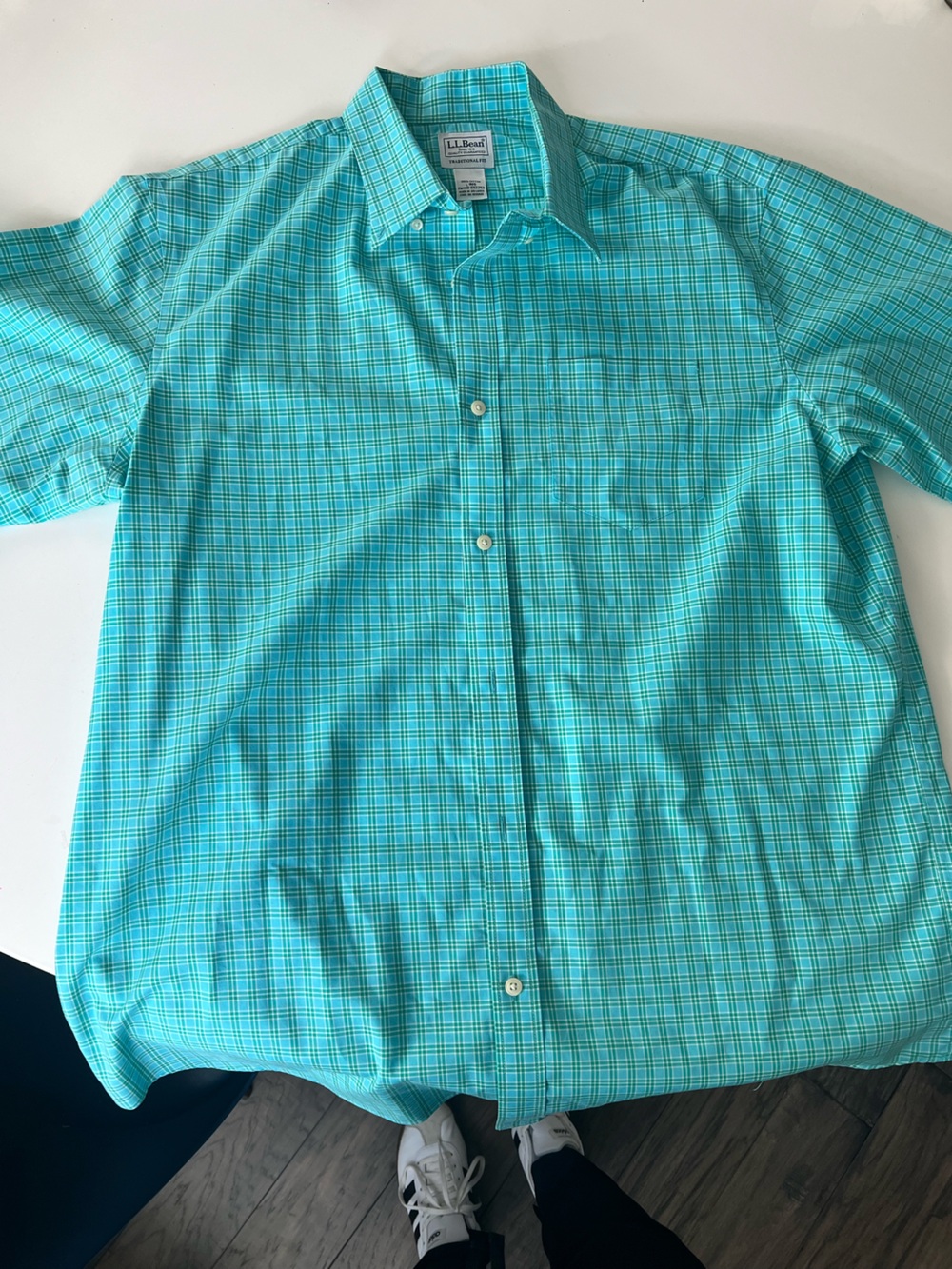 L.L. Bean Men's Turquoise Plaid Short-Sleeve Button-Down Shirt
